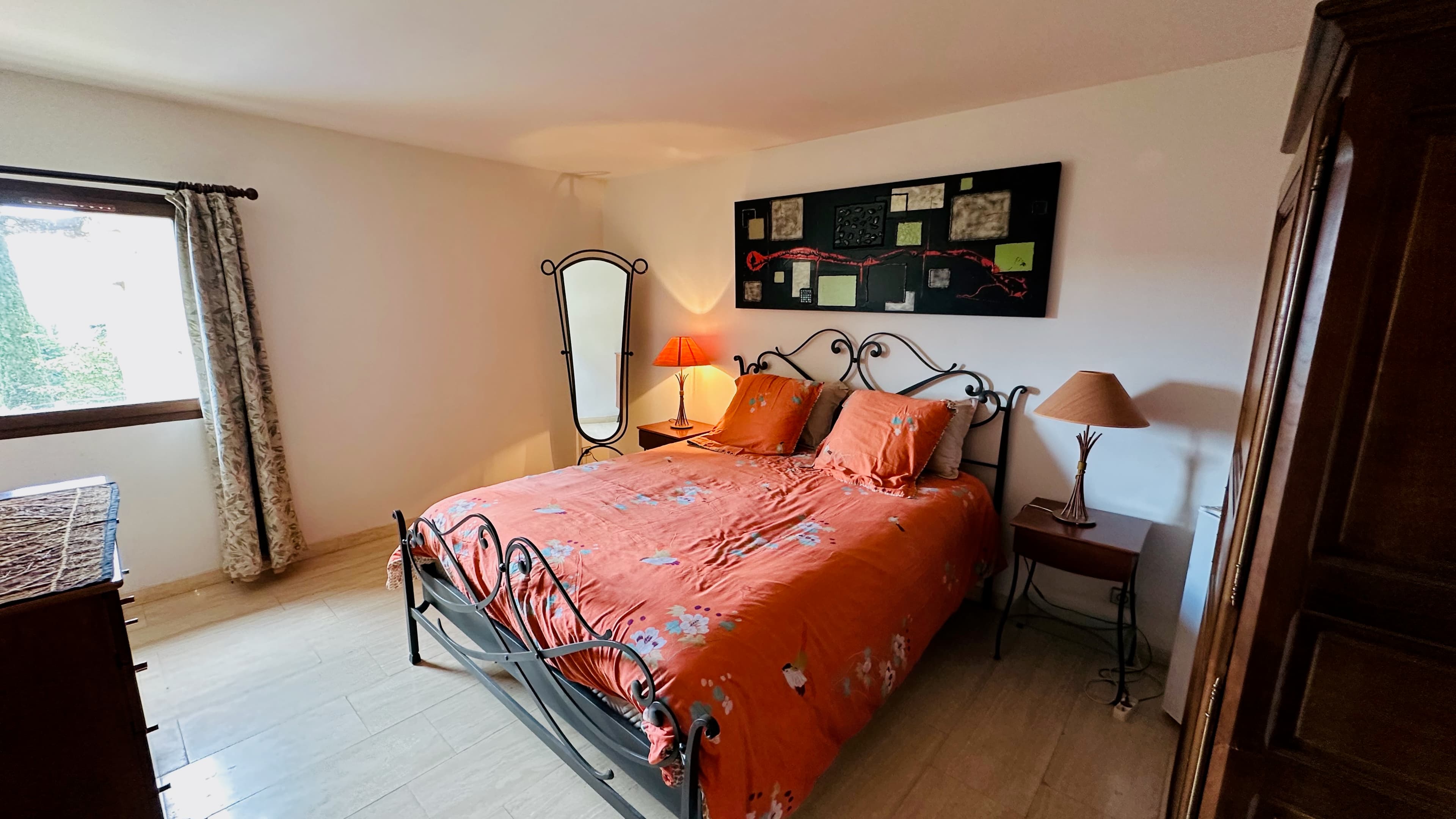 Mansarde guest room in Montélimar - Le Perchoir
